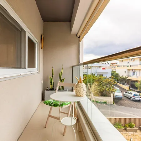 Apartment Zen Rooftop Escape