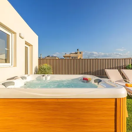 Zen Rooftop Escape Apartment *